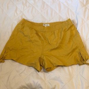 Comfy and cute Madewell shorts